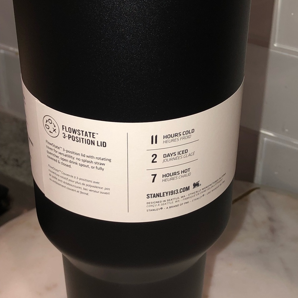 ✨NWT✨ Last One‼️Stanley Quencher H2.0 FlowState Tumbler 40oz (Black) - Picture 6 of 9